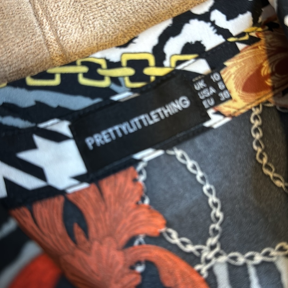 PRETTY LITTLE THING printed blouse. - Picture 3 of 3